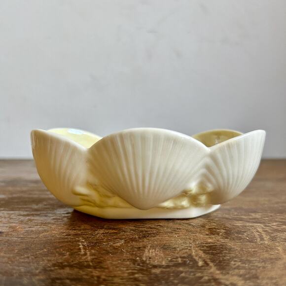 Vintage Belleek Irish Porcelain Cream Shell Salt Bowl, Marked | Vintage Seashell - Picture 1 of 5